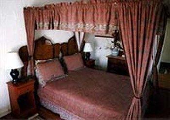 היאניס פורט Sea Breeze Inn מראה חיצוני תמונה