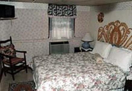 היאניס פורט Sea Breeze Inn חדר תמונה
