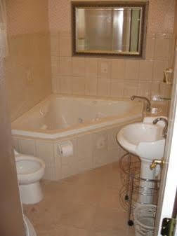 היאניס פורט Sea Breeze Inn מראה חיצוני תמונה